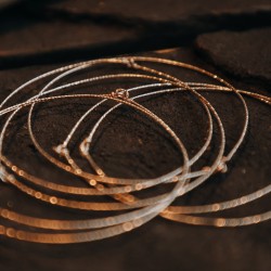 Semainier Big Sunshine Or Laminé 14K Recyclé - 7 Joncs Diamantés | Éclats Nomades