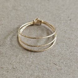 Bijou de créateur bague trois rangs or scintillant résistant à l'eau