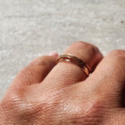 Bague martelée 4 tours Gold Filled 14K | Éclats Nomades