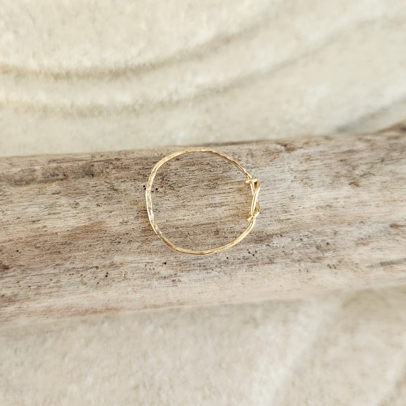 Bague Le Trait Martelée en Gold Filled 14K | Éclats Nomades